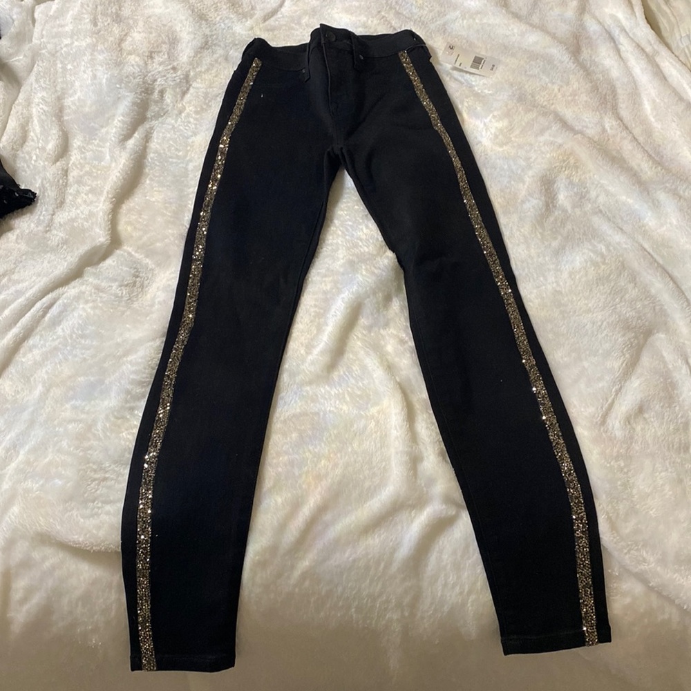 Black jeans with sequin